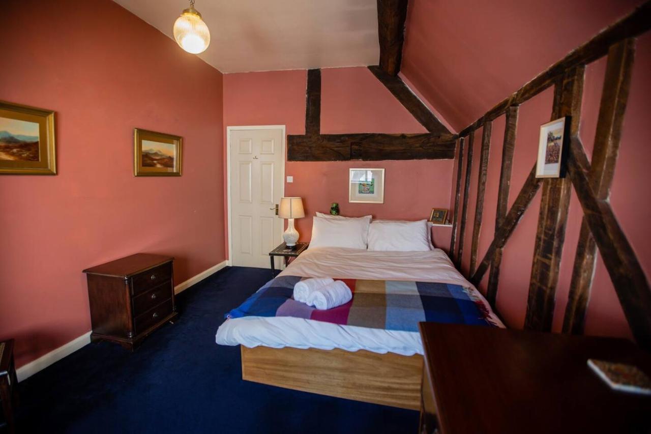 Pass The Keys Magical Period House In The Heart Of Ludlow Exterior photo